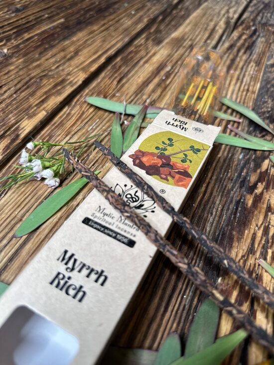 MIRRES DABĪGAIS VĪRAKS NO INDIJAS 