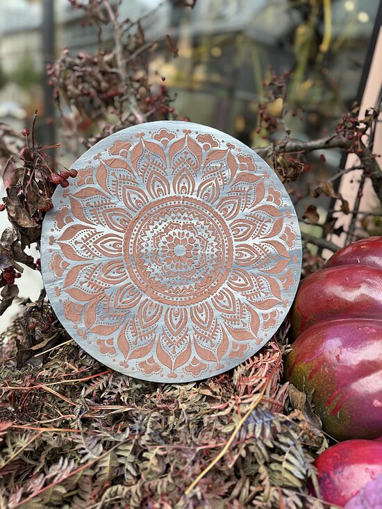 MIERS | Apaļa mandalas glezna