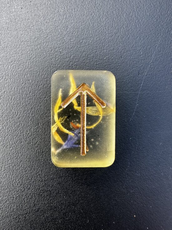 RŪNU TALISMANS TIWAZ. DROSMEI, TAISNĪGUMAM UN IEKŠĒJAM SPĒKAM