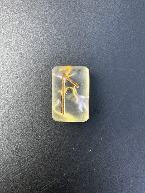 RŪNAS TALISMANS LAGUZ. IEKŠĒJĀ BALSS, INTUĪCIJA UN PLŪSMA