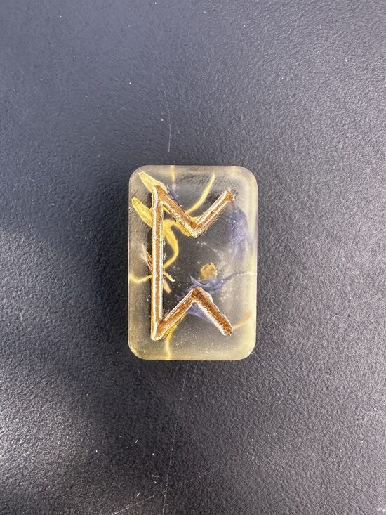 RŪNU TALISMANS PERTHRO. INTUĪCIJAI, APSLĒPTAJĀM IESPĒJĀM UN IEKŠĒJAI ATKLĀSMEI