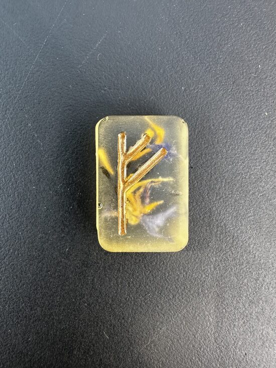 RŪNU TALISMANS FEHU. PĀRTICĪBAI UN LABKLĀJĪBAI