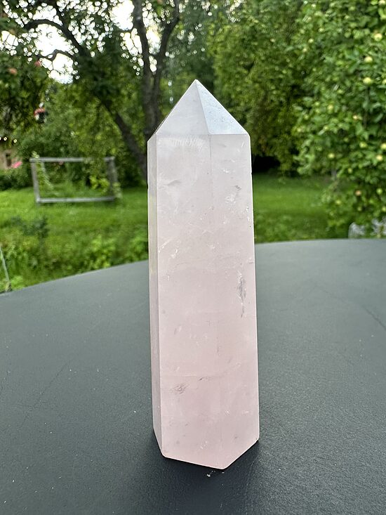 ROŽU KVARCA TORNĪTIS | 110–119 g