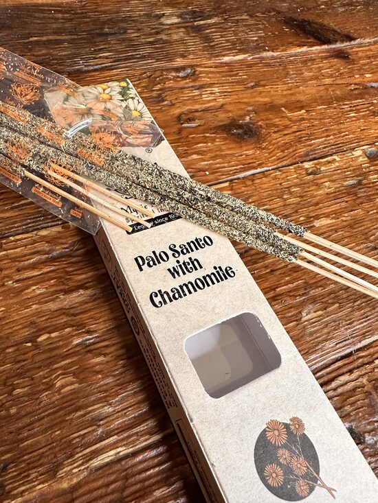 Palo Santo un kumelītes dabīgais vīraks no Indijas