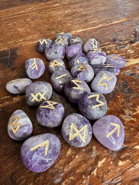 AMETISTA RŪNAS (221 gr)