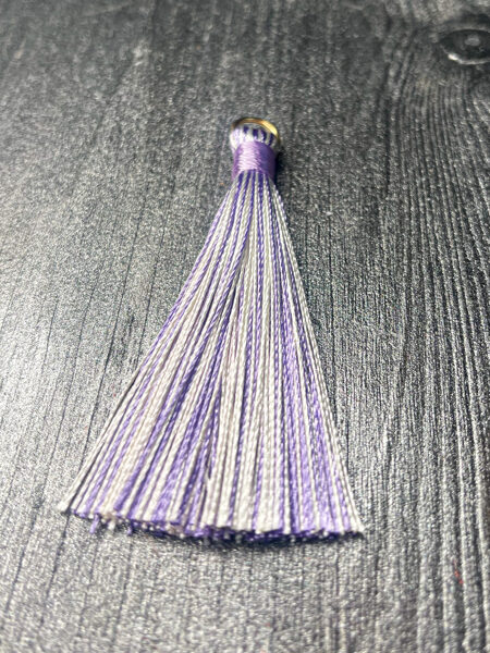 MALAS PIEKARIŅŠ | VIOLETS AR BALTU