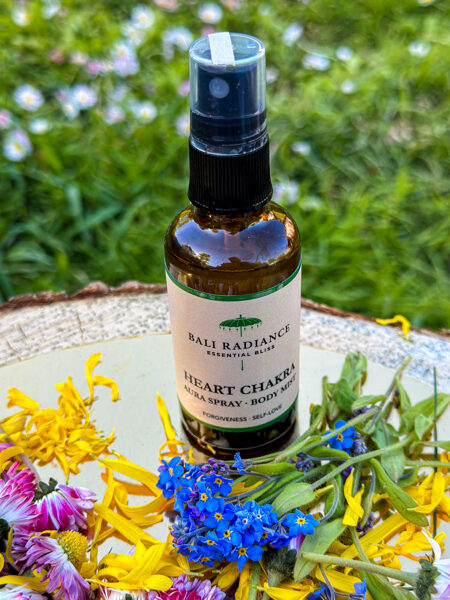  ANĀHATA - SIRDS ČAKRAS IZSMIDZINĀMS SPREJS 