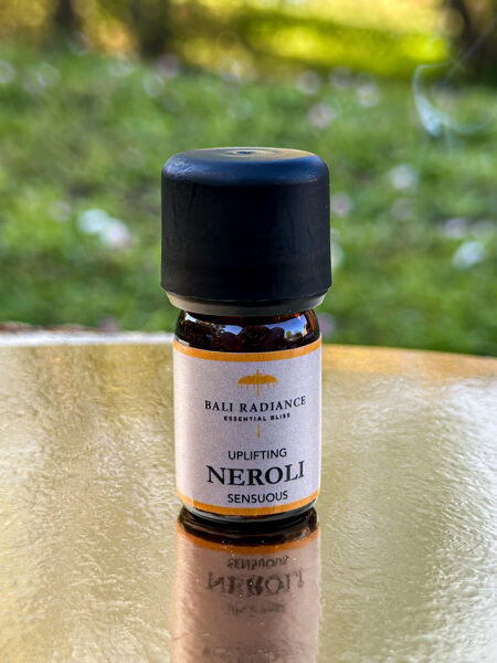 NEROLI ĒTERISKĀ EĻĻA 