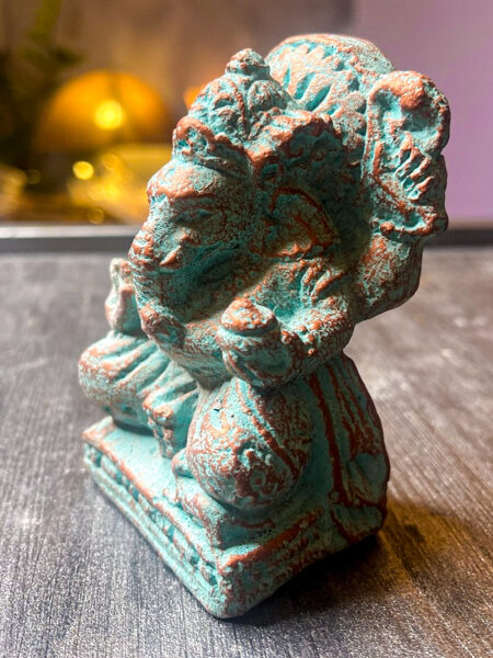 GANEŠA LIELĀ STATUJA - VĪRAKA TURĒTĀJS (tirkīza)